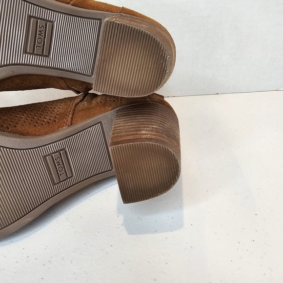 Tom's Majorca Women's Tan Ankle Boots Size 7 Peep Toe Suede Perforated Cinnamon - Picture 4 of 13